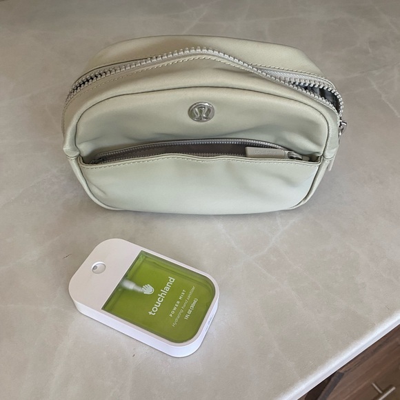 Lululemon Athletica Cream Cosmetic Bag Smooth Dome Design - Picture 2 of 3